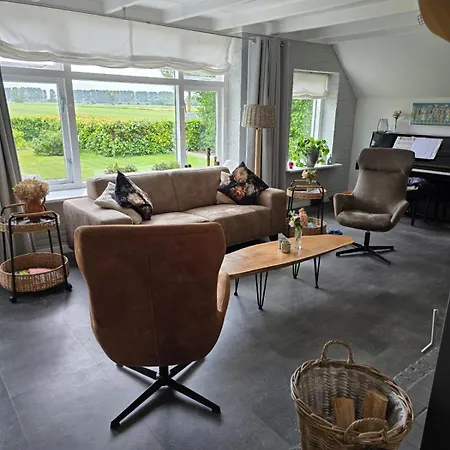 Villa Woonboerderij Met Ruime Tuin *