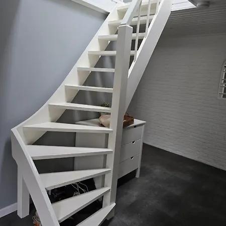 Villa Woonboerderij Met Ruime Tuin Hattem