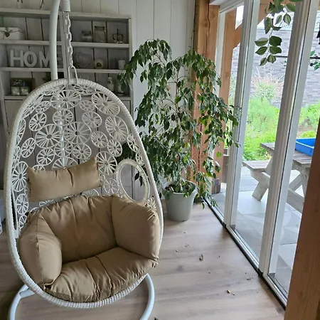 Woonboerderij Met Ruime Tuin *