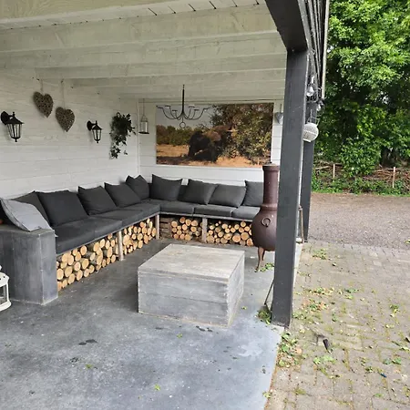 Woonboerderij Met Ruime Tuin *