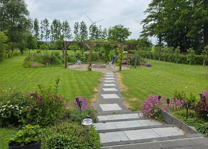 Woonboerderij Met Ruime Tuin