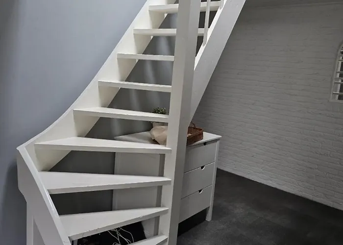 Villa Woonboerderij Met Ruime Tuin Hattem