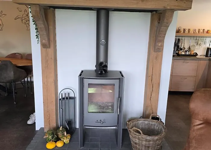 Villa Woonboerderij Met Ruime Tuin Hattem