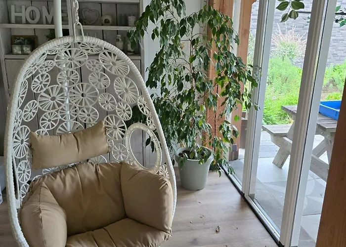 Woonboerderij Met Ruime Tuin *