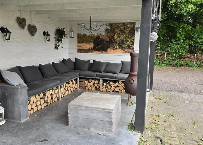 Woonboerderij Met Ruime Tuin *