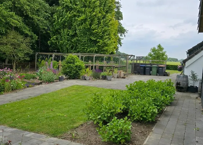 Woonboerderij Met Ruime Tuin Villa
