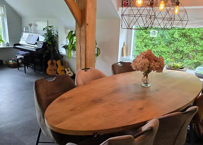 Woonboerderij Met Ruime Tuin Hattem